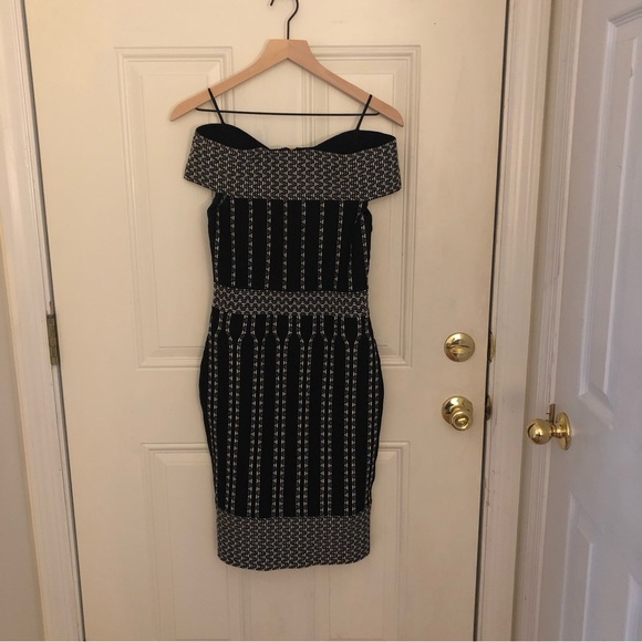 NWT Ted Baker Yolinii Bardot Off-the-Shoulders Bodycon Dress TB 1 - Picture 5 of 13